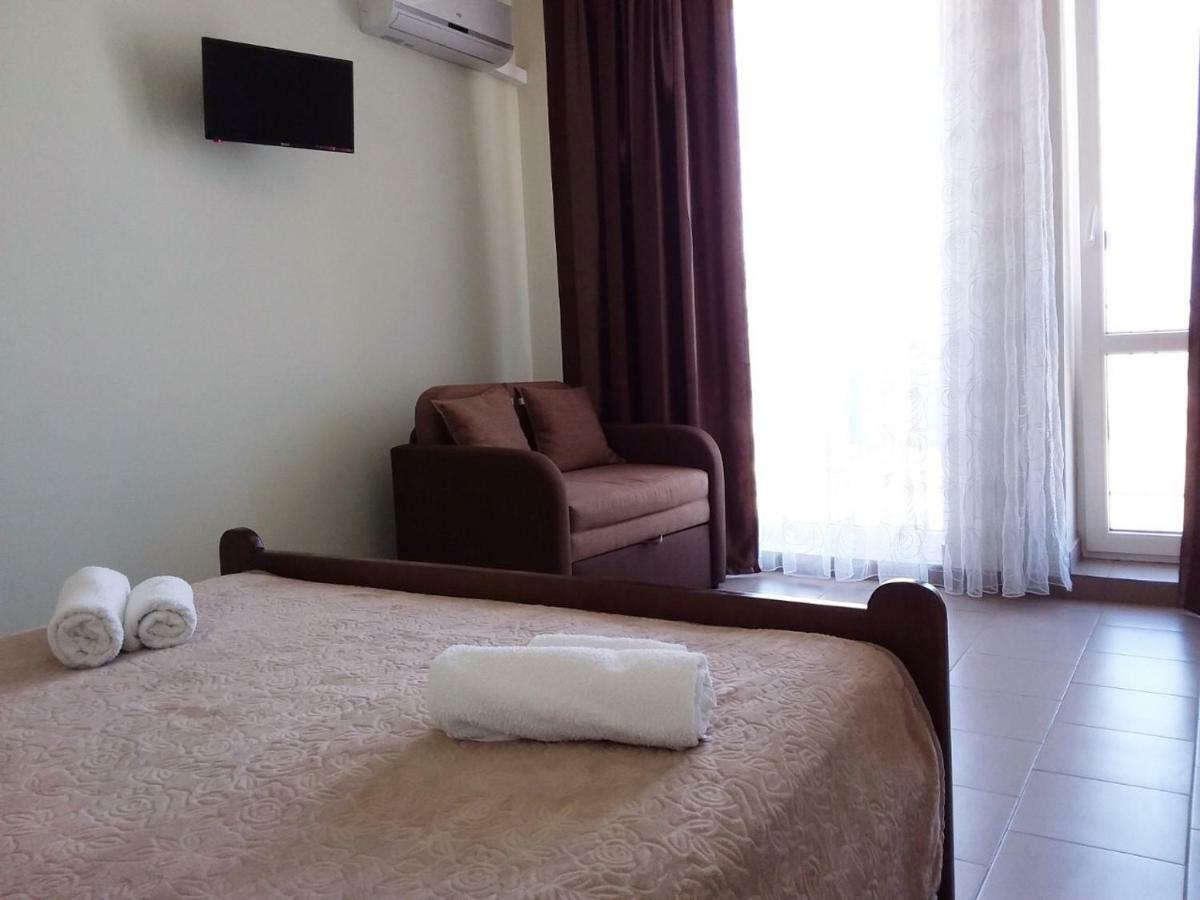 Hotel Golden Beach Zatoka Buitenkant foto